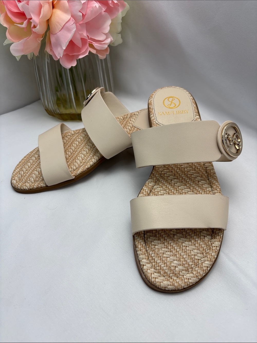 Sam & Libby Women’s 7.5 Cream Double-Strap Slide Sandals with Gold Logo #357